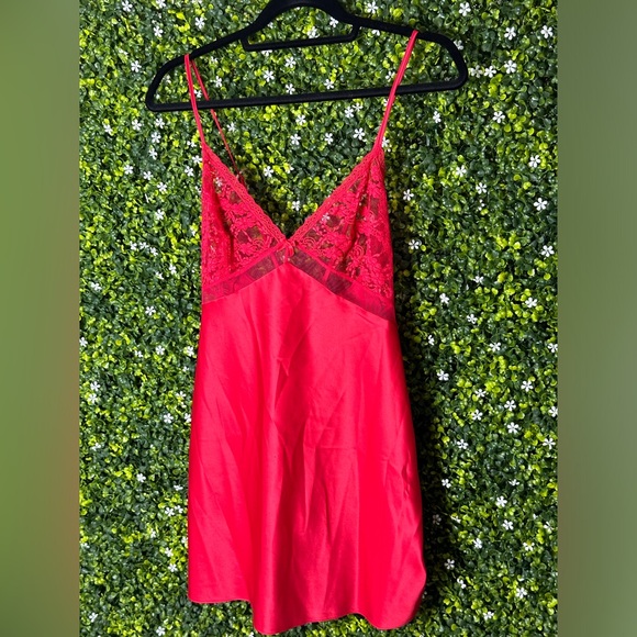 Victoria’s Secret set - Robe & Nightie size L - Picture 2 of 6